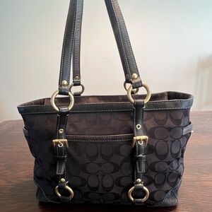 Coach Signature Gallery Tote Purse